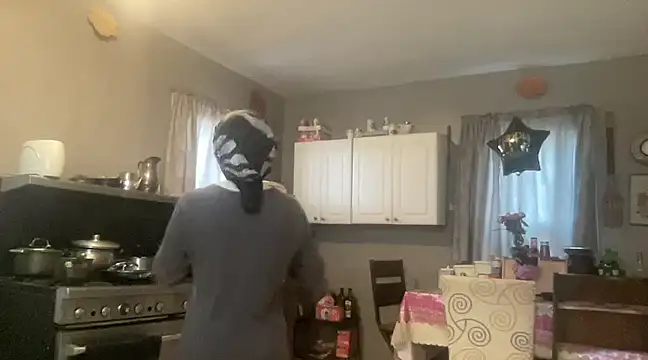 Snapshot of MommyConfident chatting on 21, 2, 2025 MommyConfident online show from 21, 2, 2025