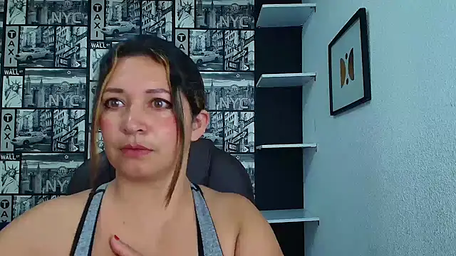 Snapshot of Devil_Sara chatting on 18, 2, 2025 Devil Sara online show from 18, 2, 2025
