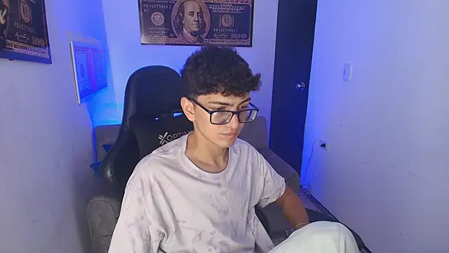 TylerWhite  online show from 27, 2, 2025