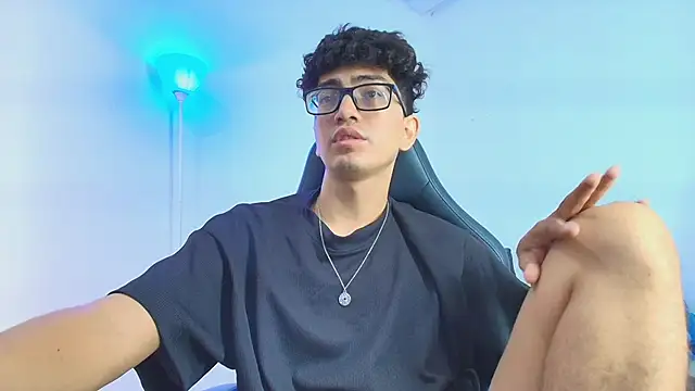 TylerWhite  online show from 11, 10, 2025