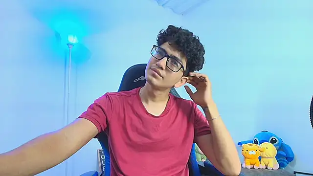 TylerWhite  online show from 24, 10, 2025