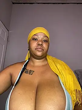 Snapshot of Mandy-101 chatting on 2, 2, 2025 Mandy-101 online show from 2, 2, 2025