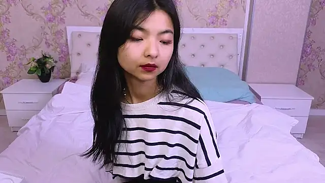 Shy Kira online show from 2, 12, 2024