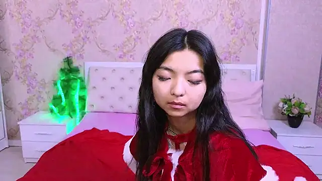 Shy Kira online show from 12, 12, 2024