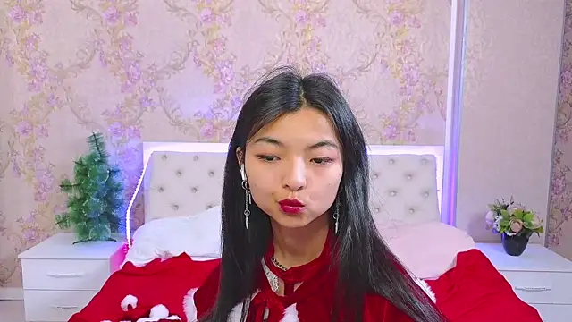 Shy Kira online show from 13, 12, 2024