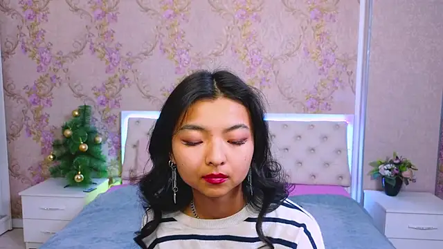 Shy Kira online show from 5, 1, 2025