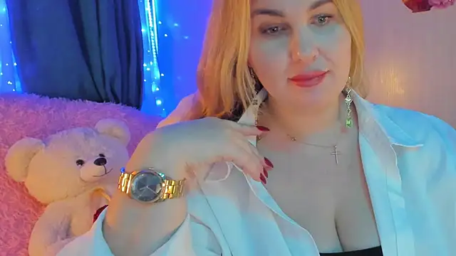 CoraSwon online show from 20, 1, 2025