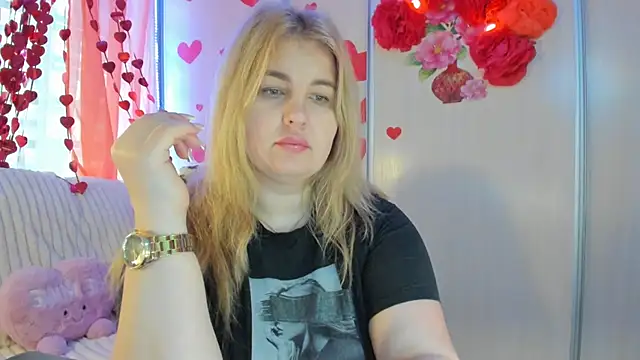 CoraSwon online show from 25, 2, 2025