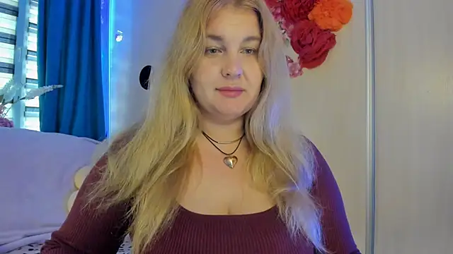 CoraSwon online show from 15, 10, 2025