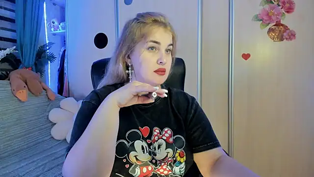 Snapshot of CoraSwon chatting on 15, 2, 2026 CoraSwon online show from 15, 2, 2026