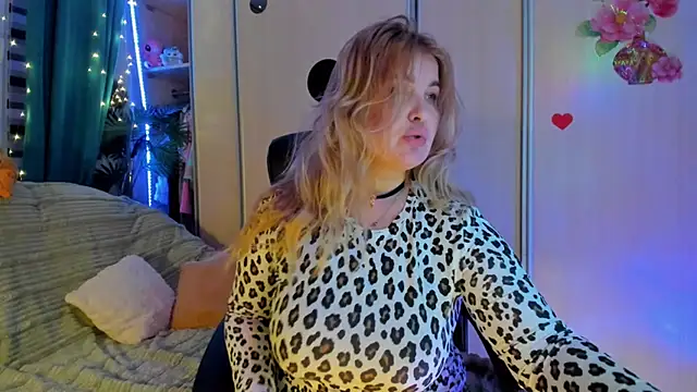 Snapshot of CoraSwon chatting on 22, 2, 2026 CoraSwon online show from 22, 2, 2026