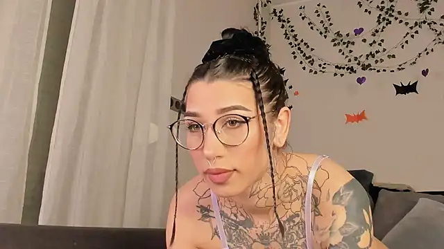 Lilith Lux online show from 5, 12, 2024