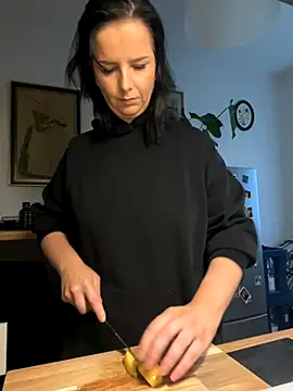 Off  Melonenmandy online show from 8, 10, 2025