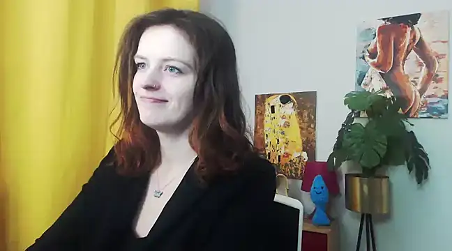 Snapshot of juicyNadine chatting on 17, 12, 2024 juicyNadine online show from 17, 12, 2024