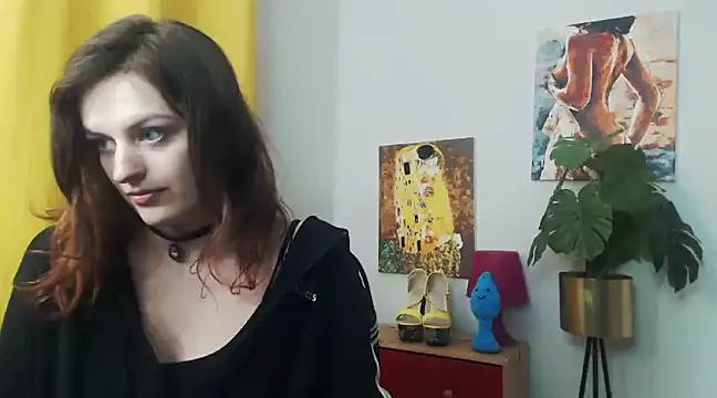 Snapshot of juicyNadine chatting on 6, 1, 2025 juicyNadine online show from 6, 1, 2025