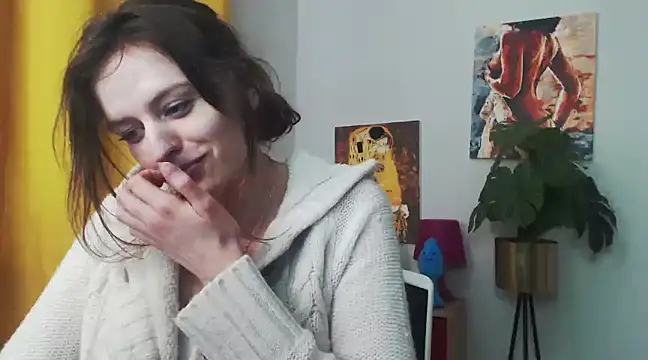 Snapshot of juicyNadine chatting on 8, 1, 2025 juicyNadine online show from 8, 1, 2025