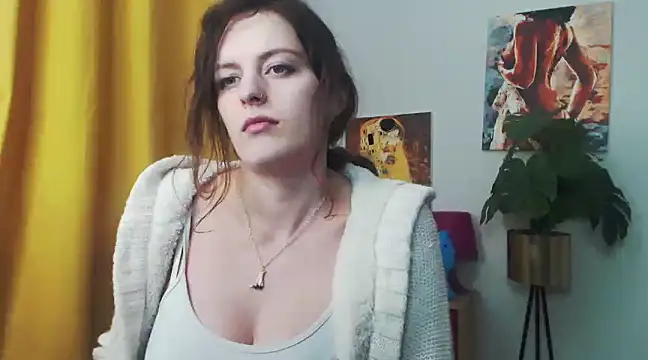 Snapshot of juicyNadine chatting on 8, 1, 2025 juicyNadine online show from 8, 1, 2025