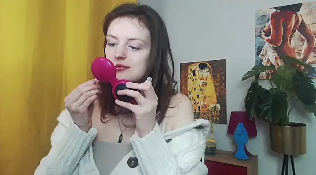 Snapshot of juicyNadine chatting on 12, 2, 2025 juicyNadine online show from 12, 2, 2025