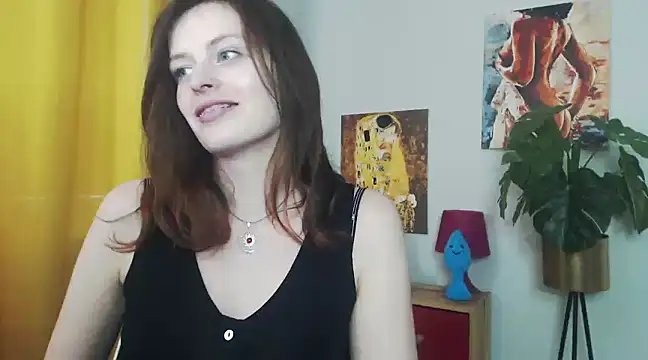 Snapshot of juicyNadine chatting on 25, 2, 2025 juicyNadine online show from 25, 2, 2025