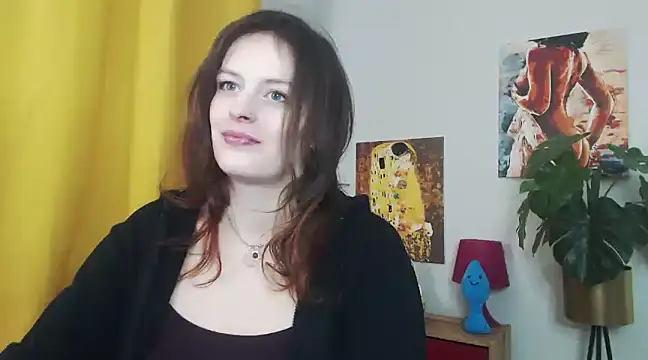 Snapshot of juicyNadine chatting on 26, 2, 2025 juicyNadine online show from 26, 2, 2025