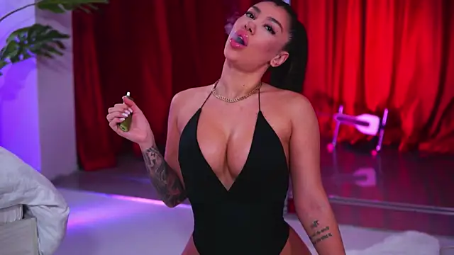 NatyDesiree online show from 14, 10, 2025