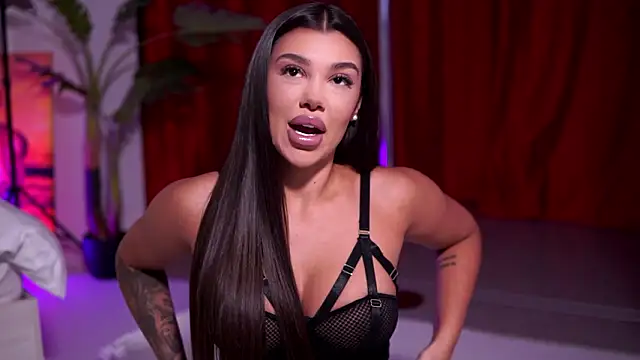 NatyDesiree online show from 1, 2, 2026