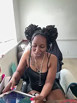 LeyaHoneybuns online show from 7, 4, 2026