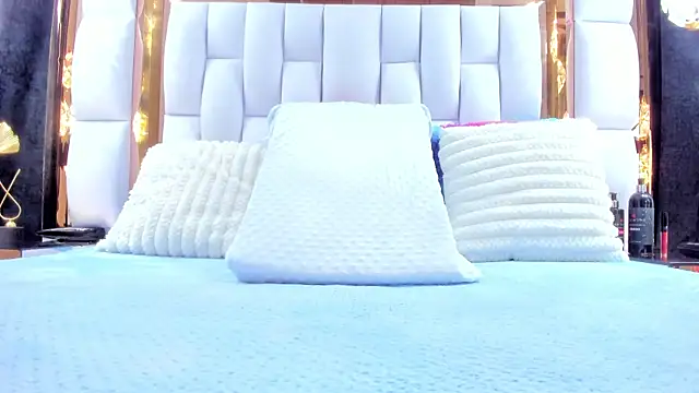 RileySweett online show from 12, 11, 2025