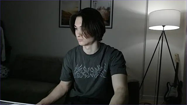 Snapshot of MarkusDean chatting on 2, 2, 2025 MarkusDean online show from 2, 2, 2025