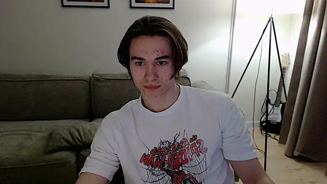 Snapshot of MarkusDean chatting on 4, 2, 2025 MarkusDean online show from 4, 2, 2025