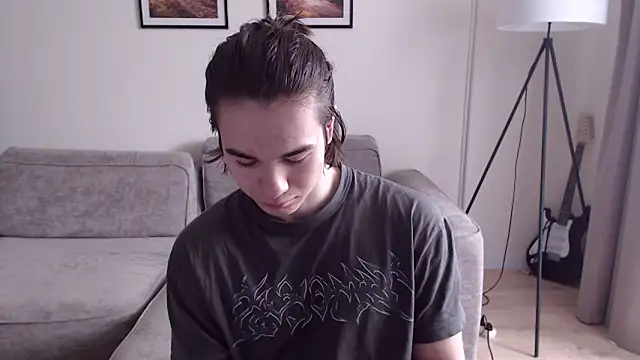 Snapshot of MarkusDean chatting on 8, 3, 2025 MarkusDean online show from 8, 3, 2025