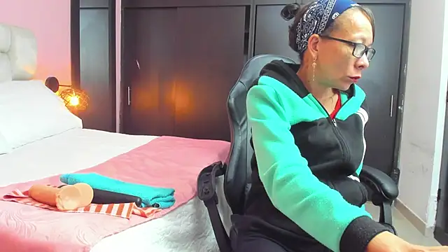 daniela xue online show from 27, 2, 2025