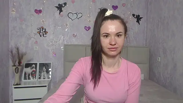 KaraCriegs online show from 7, 3, 2025