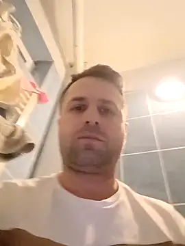 Snapshot of LucianM6 chatting on 2, 3, 2026 LucianM6 online show from 2, 3, 2026