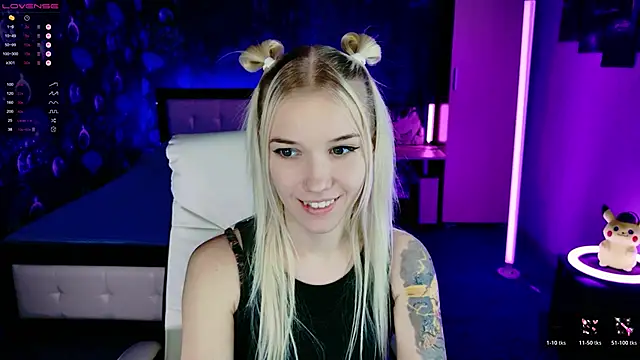 ShhhO O online show from 25, 11, 2025