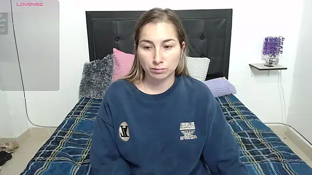 Snapshot of Iris_love18 chatting on 13, 2, 2025 Iris love18 online show from 13, 2, 2025