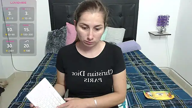 Snapshot of Iris_love18 chatting on 13, 2, 2025 Iris love18 online show from 13, 2, 2025