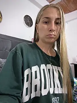 Snapshot of Iris_love18 chatting on 12, 3, 2025 Iris love18 online show from 12, 3, 2025