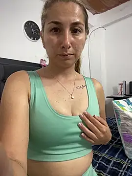 Snapshot of Iris_love18 chatting on 17, 3, 2025 Iris love18 online show from 17, 3, 2025