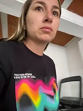 Snapshot of Iris_love18 chatting on 26, 9, 2025 Iris love18 online show from 26, 9, 2025