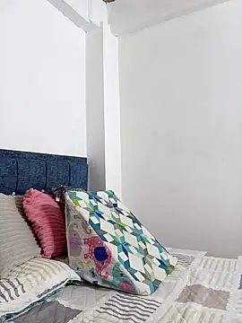 Snapshot of Iris_love18 chatting on 18, 10, 2025 Iris love18 online show from 18, 10, 2025