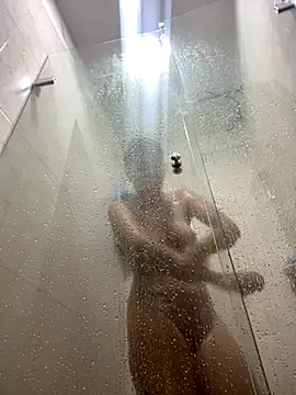 Snapshot of Iris_love18 chatting on 24, 10, 2025 Iris love18 online show from 24, 10, 2025