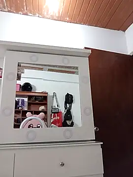 Snapshot of Iris_love18 chatting on 27, 10, 2025 Iris love18 online show from 27, 10, 2025