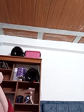 Snapshot of Iris_love18 chatting on 28, 10, 2025 Iris love18 online show from 28, 10, 2025