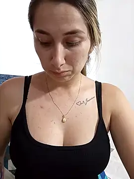 Snapshot of Iris_love18 chatting on 29, 10, 2025 Iris love18 online show from 29, 10, 2025