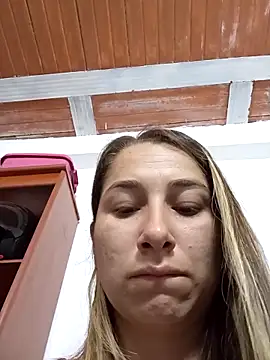 Snapshot of Iris_love18 chatting on 8, 11, 2025 Iris love18 online show from 8, 11, 2025