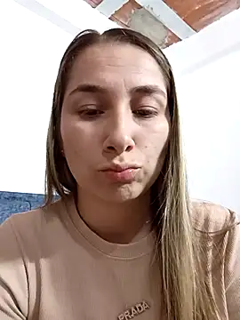 Snapshot of Iris_love18 chatting on 16, 11, 2025 Iris love18 online show from 16, 11, 2025