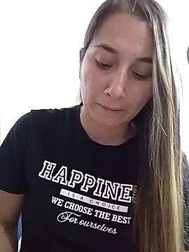 Snapshot of Iris_love18 chatting on 18, 11, 2025 Iris love18 online show from 18, 11, 2025