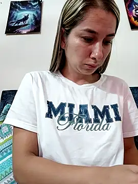 Snapshot of Iris_love18 chatting on 27, 4, 2026 Iris love18 online show from 27, 4, 2026