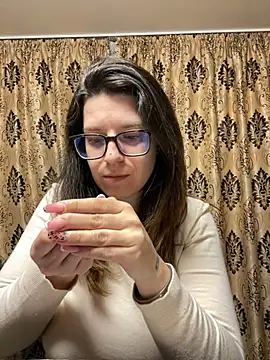 NadiraNoor online show from 12, 4, 2026